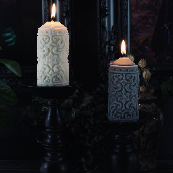 BOUGIE PILIER GOTHIQUE BLANCHE THE BLACKENED TEETH