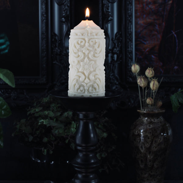 BOUGIE PILIER GOTHIQUE BLANCHE THE BLACKENED TEETH